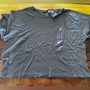 Women’s Dark Gray XXL Boxy Style cropped tshirt with drop shoulders by GAP